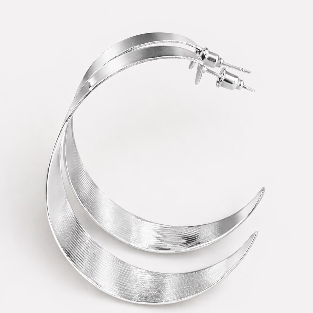 Tuckernuck Silver Hoop Earrings with Sleek Lines - Picture 3 of 4